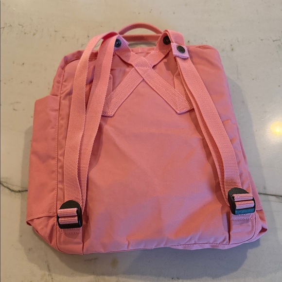 Fjallraven Kånken Light Pink Backpack main image 2
